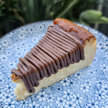 Load image into Gallery viewer, Cheesecakes & Pistachio Brownie (Combo Box)