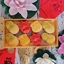Load image into Gallery viewer, Taiwanese Royal Pineapple Cake (8pcs)