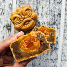 Load image into Gallery viewer, Prosperity Dragon Bakkwa Mooncake
