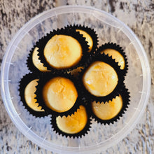 Load image into Gallery viewer, Golden Pineapple Balls (15pcs)
