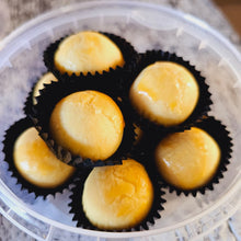 Load image into Gallery viewer, Golden Pineapple Balls (15pcs)
