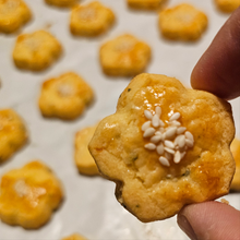 Load image into Gallery viewer, Salted Egg Yolk Cookies
