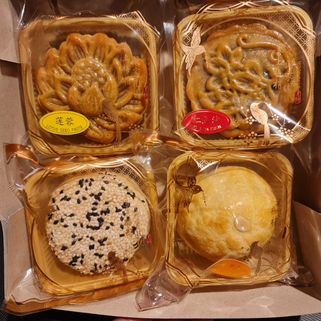 Assorted Homemade Mooncake Box (4pcs) - SET F (1x 3Q + 1x Shanghai Lotus + 1x Trad Lotus without melon seed + 1x Trad Red Bean without melon seed)