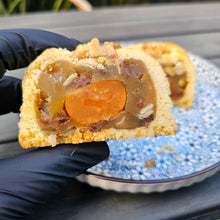 Load image into Gallery viewer, Shanghai Walnut Bakkwa Mooncake
