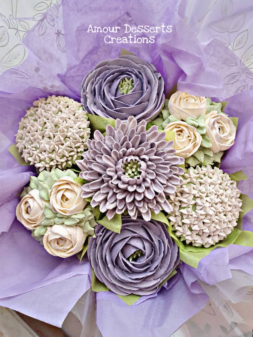Edible Floral Bouquet by Amour Desserts